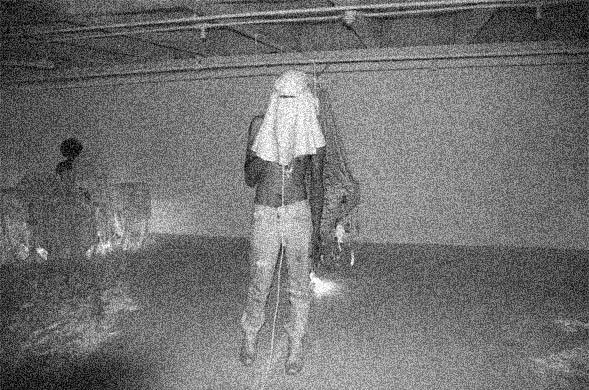 Terence KOH performance photo by Dean Sameshima