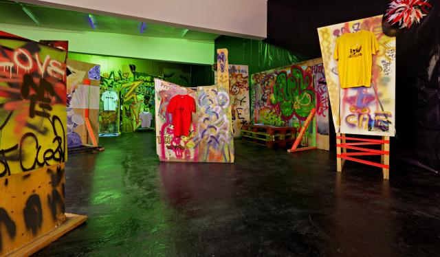 DADDY Installation View, 2009